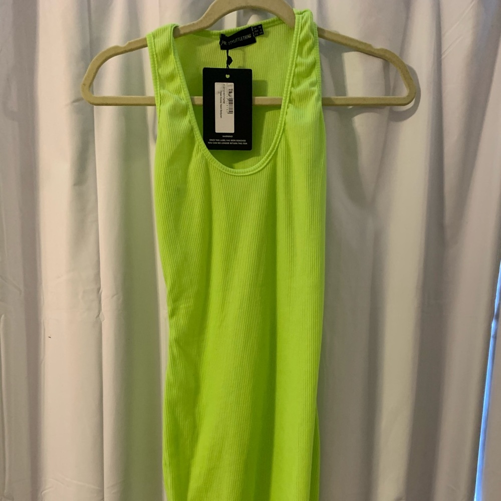 Green body con dress